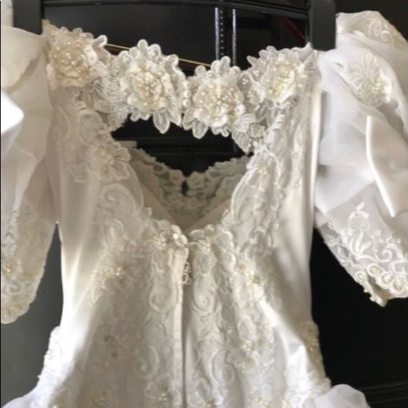 Wedding dress + veil! Wear as is or use the material to make your dream dress!💕 - Picture 13 of 14